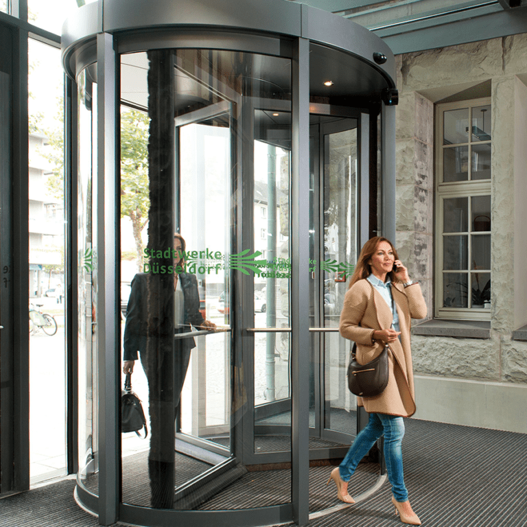 puerta giratoria ai doors